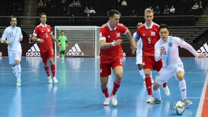 Bóng đá futsal cũng là một thể loại của bóng đá và cũng rất phổ biến Bóng đá futsal cũng là một thể loại của bóng đá và cũng rất phổ biến
