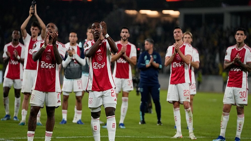 Câu lạc bộ Ajax là một đội bóng vĩ đại của thế giới Câu lạc bộ Ajax là một đội bóng vĩ đại của thế giới